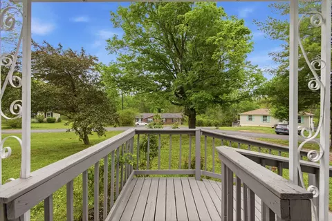 Exterior - 113 Mae Cir, Dickson, TN 37055 photo 4 of 9