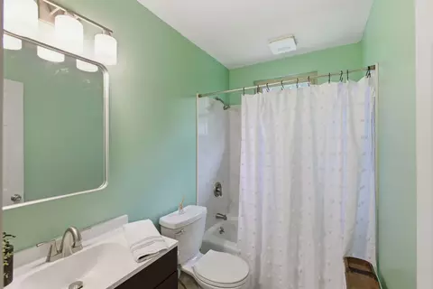 Bath - 113 Mae Cir, Dickson, TN 37055 photo 2 of 2