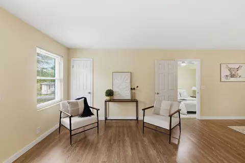 Living - 113 Mae Cir, Dickson, TN 37055 photo 5 of 5