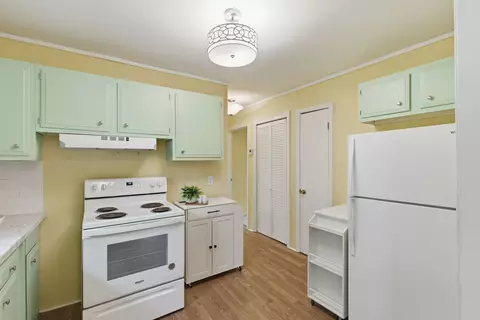 Kitchen - 113 Mae Cir, Dickson, TN 37055 photo 3 of 3
