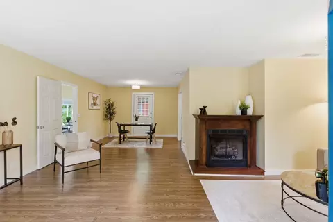 Living - 113 Mae Cir, Dickson, TN 37055 photo 1 of 5
