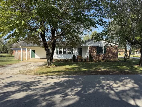 102 Kimberly St, Elkton, KY 42220