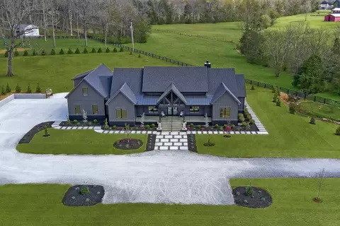 5710 Lunns Store Rd, Chapel Hill, TN 37034