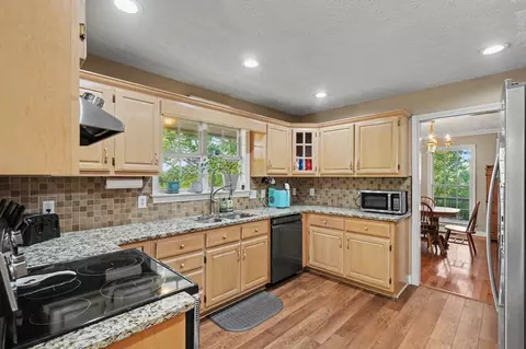 Kitchen - 3358 Hwy 52 E, Bethpage, TN 37022 photo 1 of 7