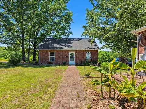 Exterior - 3358 Hwy 52 E, Bethpage, TN 37022 photo 9 of 11