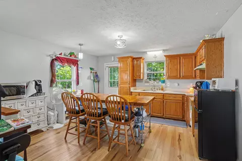 Kitchen - 3358 Hwy 52 E, Bethpage, TN 37022 photo 5 of 7