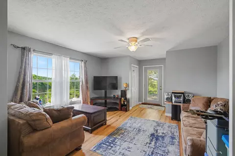 Living - 3358 Hwy 52 E, Bethpage, TN 37022 photo 2 of 2