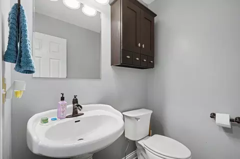Bath - 3358 Hwy 52 E, Bethpage, TN 37022 photo 5 of 6