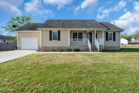 16 Hannah Grace Ln, Manchester, TN 37355