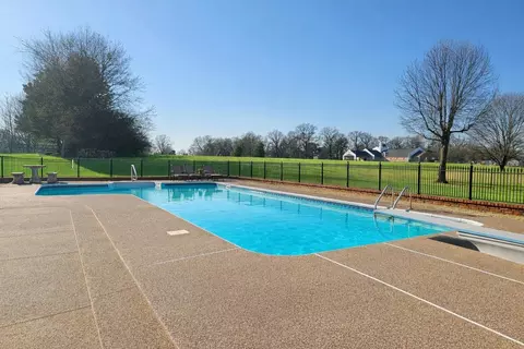 8898 Parr Bonner Cir, Memphis, TN 38133
