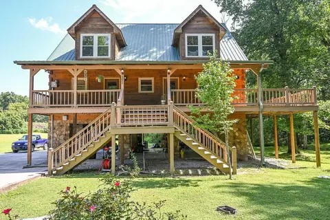 182 Tree Frog Ln, Benton, TN 37307