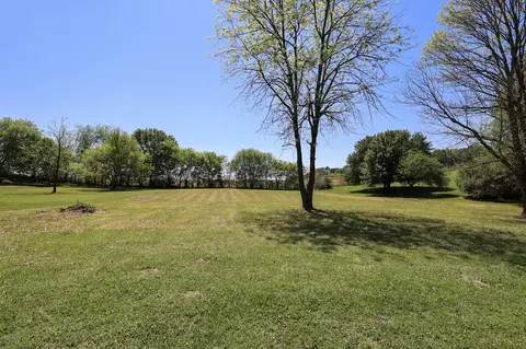 14 Mcclary Dr, Benton, TN 37307