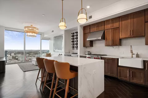 1616 W End Ave #2910, Nashville, TN 37203