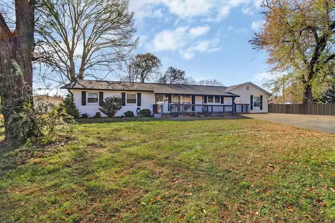 3100 Walnoaks Rd, Knoxville, TN 37921