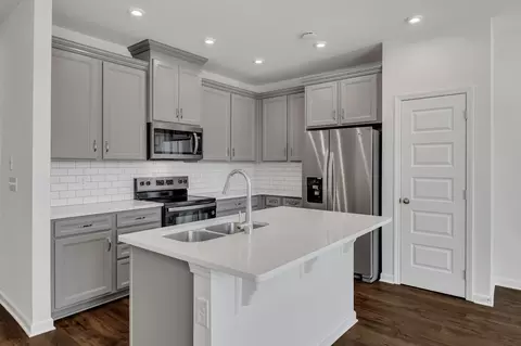 5065 Dayflower Dr, Hermitage, TN 37076