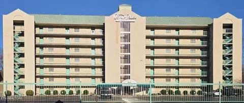 3215 N River Rd #303, Pigeon Forge, TN 37863
