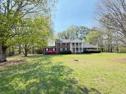 109 Carter Farris Ln, Winchester, TN 37398
