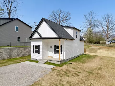 1118 W First St, Dickson, TN 37055