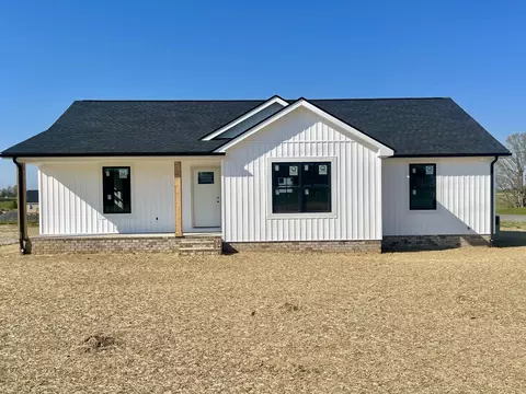 100 Donald Dr, Lafayette, TN 37083