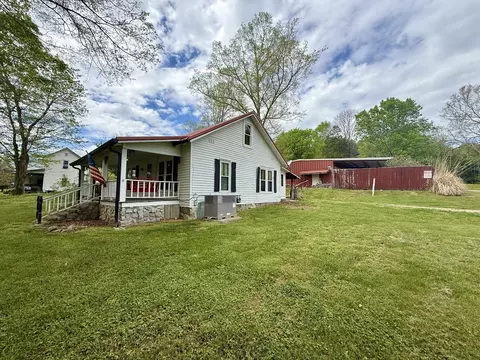 Exterior - 2114 Edgewood Rd, Dickson, TN 37055 photo 1 of 9