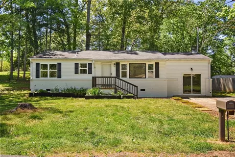309 Rickenbacker Dr, Tullahoma, TN 37388