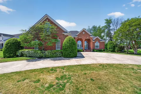 318 Hurst Dr, Old Hickory, TN 37138