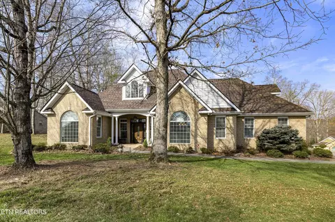 225 Alpine Dr, Clinton, TN 37716
