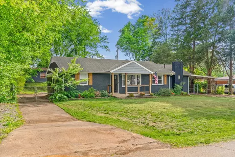 16 Donelson Dr, Clarksville, TN 37042