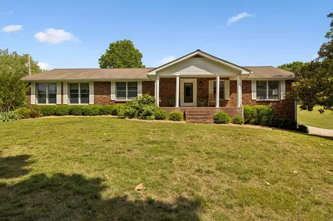 12 Charles Apple Ln, Brush Creek, TN 38547