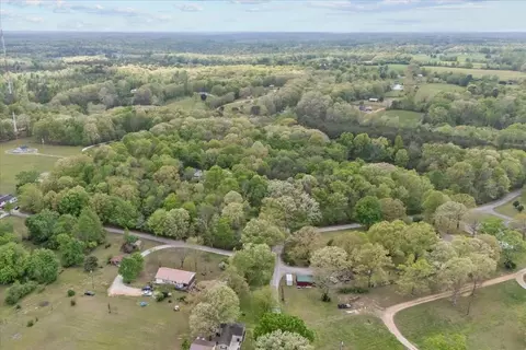 View/Area - 555 Parrish Ln, Mcewen, TN 37101 photo 13 of 16