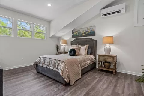 Bedroom - 555 Parrish Ln, Mcewen, TN 37101 photo 2 of 5