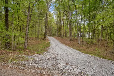 Exterior - 555 Parrish Ln, Mcewen, TN 37101 photo 10 of 14