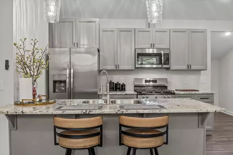 Kitchen - 555 Parrish Ln, Mcewen, TN 37101 photo 4 of 6