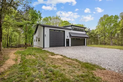 Exterior - 555 Parrish Ln, Mcewen, TN 37101 photo 11 of 14