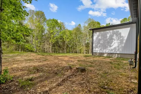 Exterior - 555 Parrish Ln, Mcewen, TN 37101 photo 9 of 14