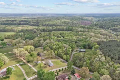 View/Area - 555 Parrish Ln, Mcewen, TN 37101 photo 5 of 16