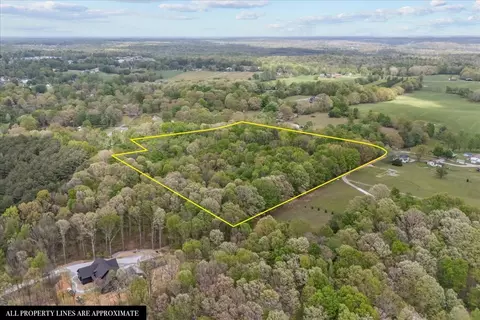 View/Area - 555 Parrish Ln, Mcewen, TN 37101 photo 12 of 16