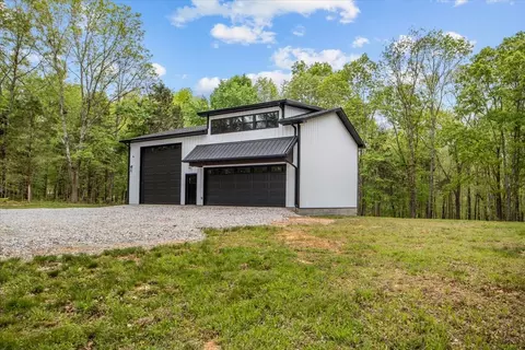 Exterior - 555 Parrish Ln, Mcewen, TN 37101 photo 12 of 14