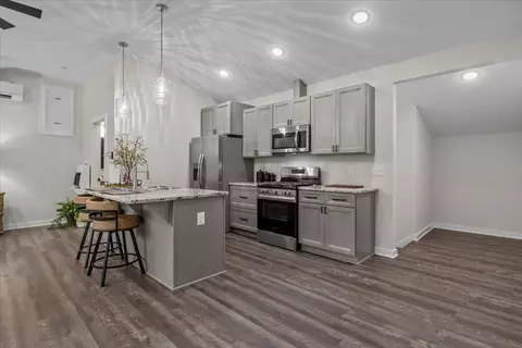 Kitchen - 555 Parrish Ln, Mcewen, TN 37101 photo 2 of 6