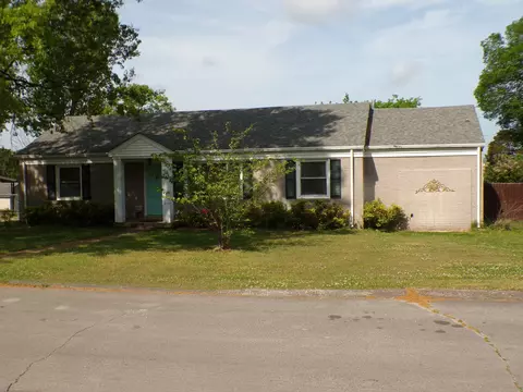 208 Armory Dr, Lewisburg, TN 37091