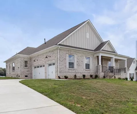 7505 Shoal Mill Pt, Fairview, TN 37062