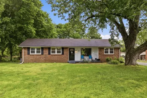 100 Susan St, Clarksville, TN 37042