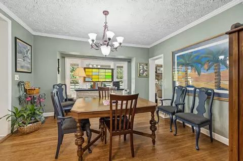Dining - 701 Hafner Rd, Charlotte, TN 37036 photo 2 of 3