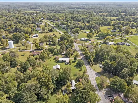 View/Area - 701 Hafner Rd, Charlotte, TN 37036 photo 5 of 8