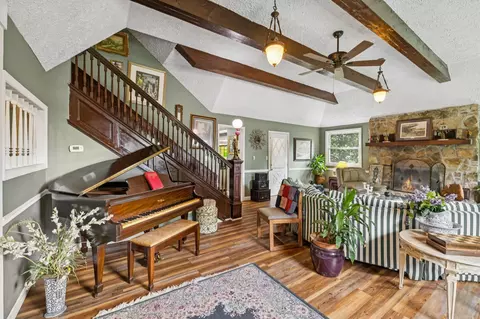 Living - 701 Hafner Rd, Charlotte, TN 37036 photo 2 of 3