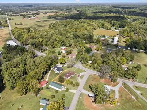 View/Area - 701 Hafner Rd, Charlotte, TN 37036 photo 8 of 8