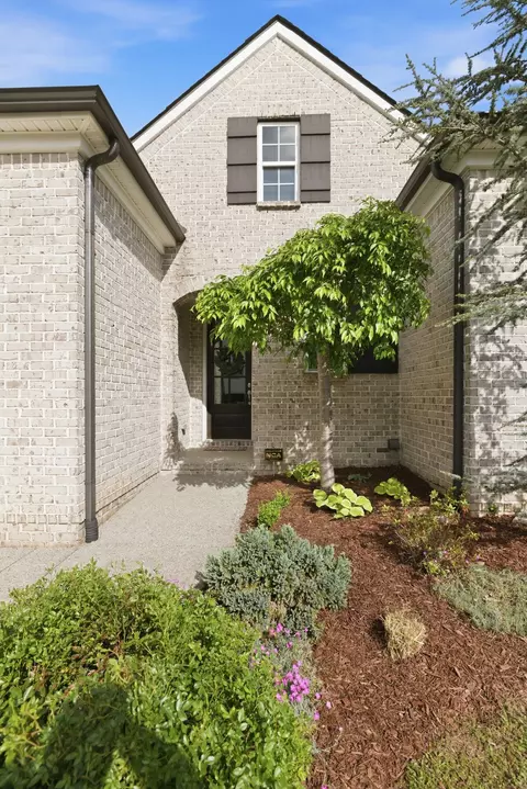 1050 Daniel Ln, Spring Hill, TN 37174 photo 4