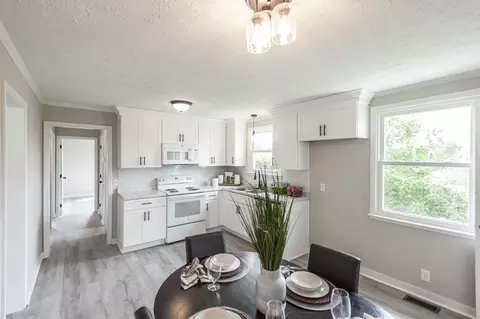 Kitchen - 709 Perry Dr, Springfield, TN 37172 photo 4 of 4