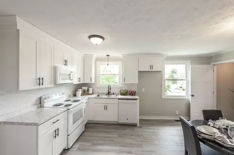 Kitchen - 709 Perry Dr, Springfield, TN 37172 photo 1 of 4