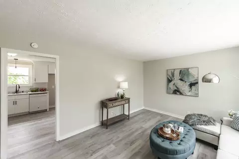 Living - 709 Perry Dr, Springfield, TN 37172 photo 1 of 6